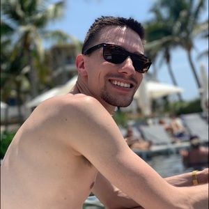 Meet your Posher, Seth